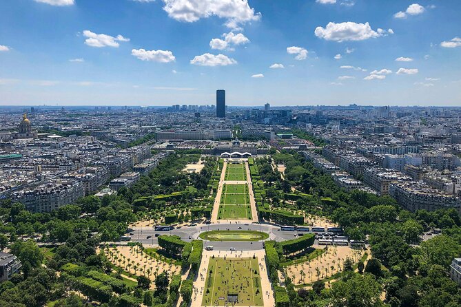 Private Self-guided Audio Tour of the Eiffel Tower (no ticket) - Why Self-Guided Listening Can Work Well