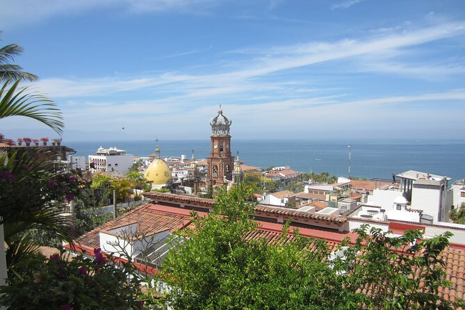 Puerto Vallarta Historical El Centro: A Self-Guided Audio Tour - Starting beside the Boy on the Seahorse