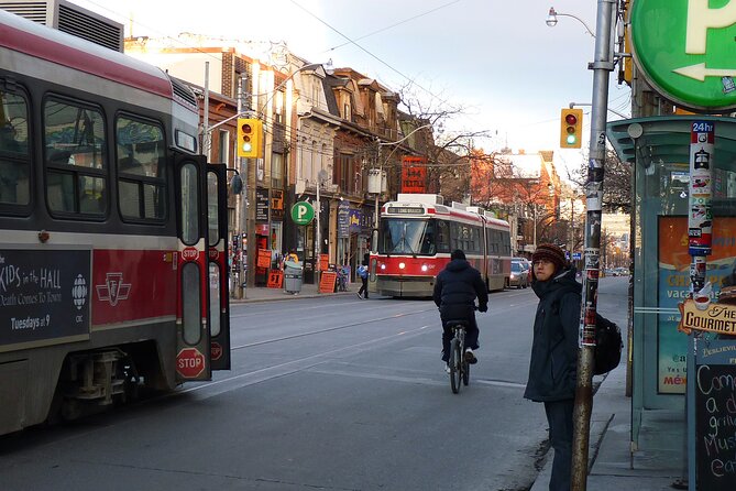 Queen Street West: An audio tour exploring Toronto's coolest street - The Horseshoe Tavern and the street’s live identity