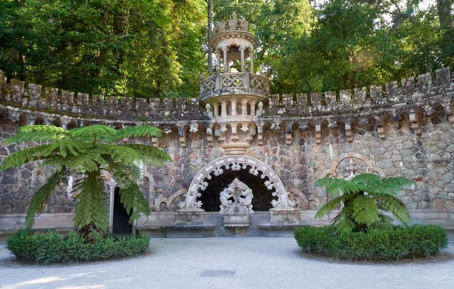 Quinta da Regaleira: Skip-The-Booth E-Ticket and Audio Guide - Entering with the time-slotted ticket