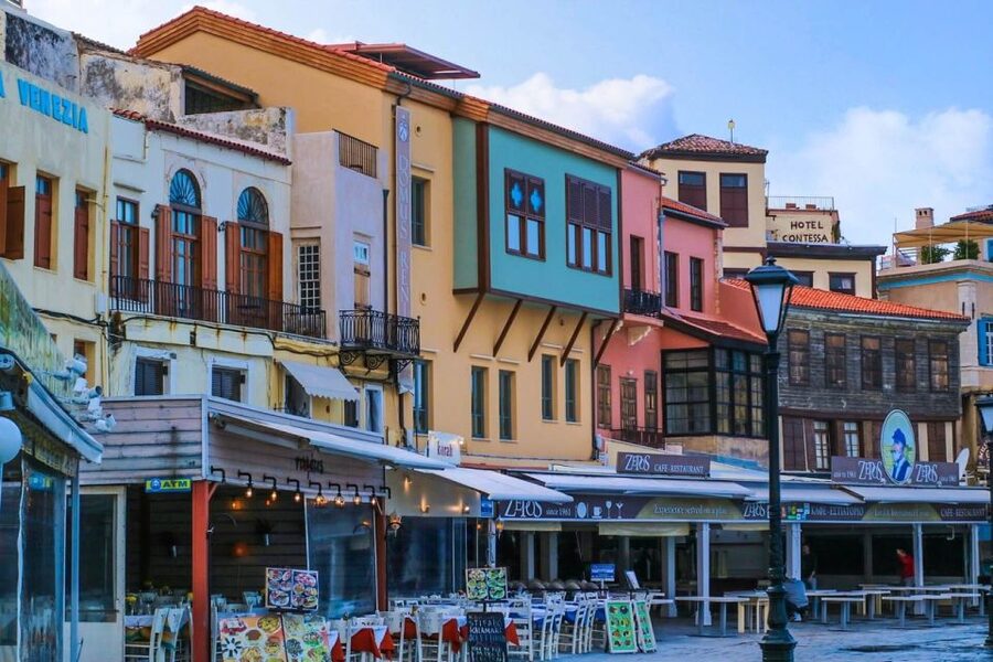 Rethymno: Full or Half-Day Trip to Chania with Audio Guide - The coach ride and multilingual welcome