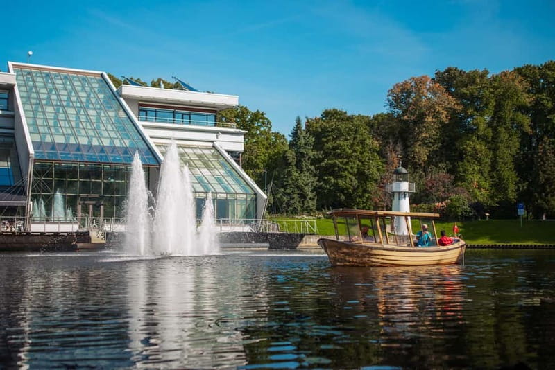Riga: Canal Boat Sightseeing Tour With Audio guide - Key points to know before booking