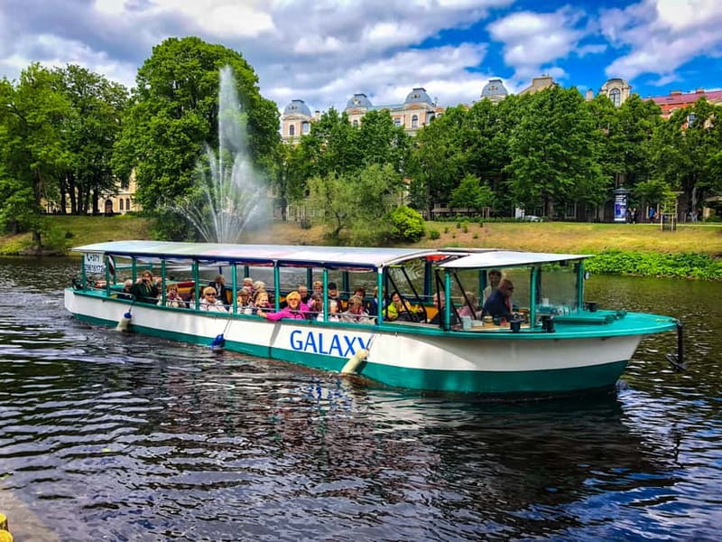 Riga: Canal Boat Sightseeing Tour With Audio guide - Starting beside Kronvalda Park
