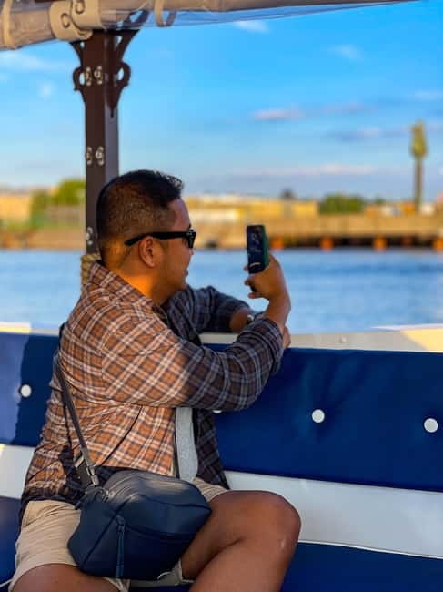 Riga: Canal Boat Sightseeing Tour With Audio guide - Is $10 good value for one hour?