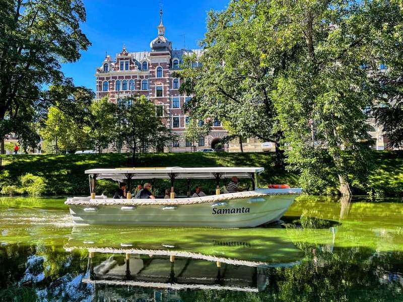 Riga: Canal Boat Sightseeing Tour With Audio guide - When to go and what to bring