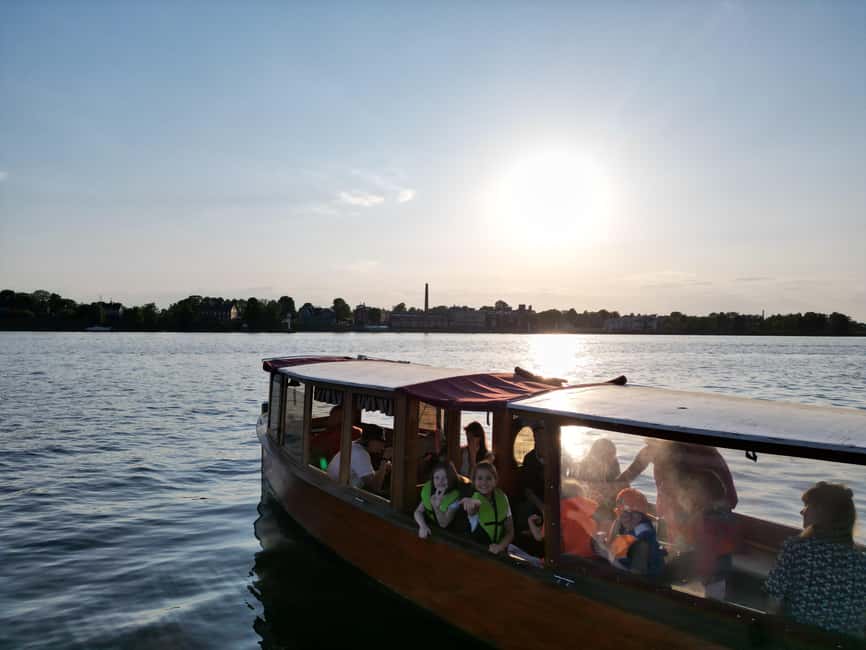 Riga: Canal Boat Tour with Drink & Old Town Audio Tour - From Andrejosta into the canal