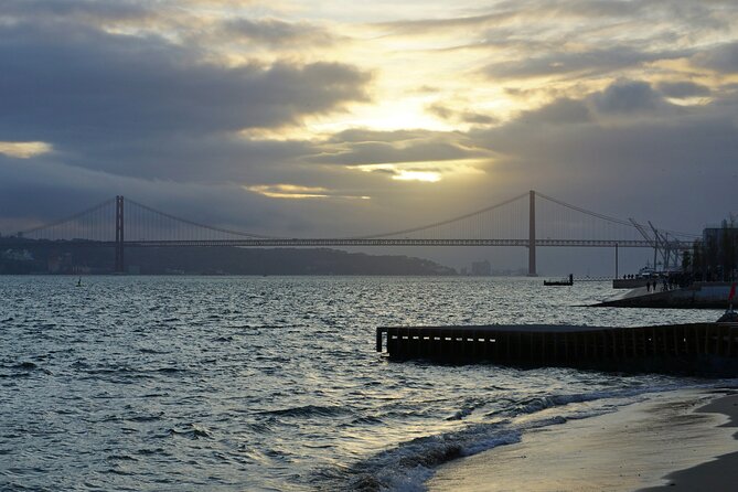 Riverside Ride Audio Adventure Lisbon to Belem - MAAT and the river views near Belém