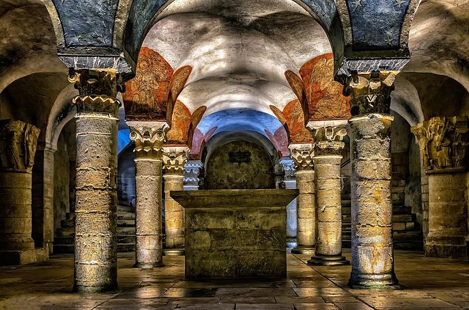 Rome: Capuchin Crypts Entrance with hosting &Audio guide - Clothing, comfort, and tone
