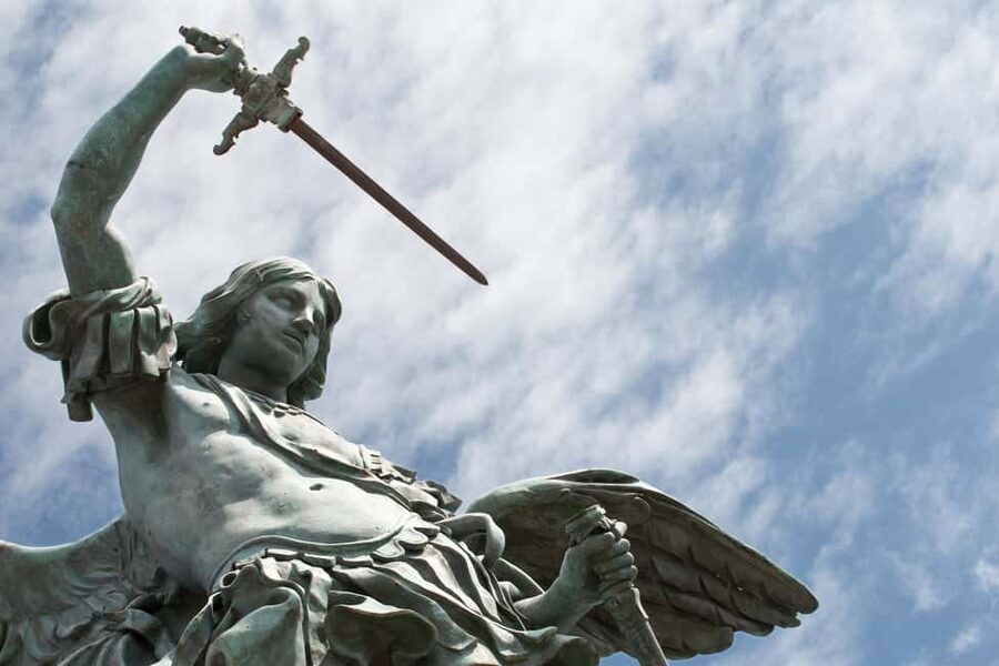 Rome: Castel Sant'Angelo Entry Ticket & Digital Audioguide - Meeting the host and getting inside