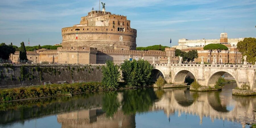 Rome: Castel Sant’Angelo Ticket & Audio Guide - The mausoleum of Hadrian and the first audio stops