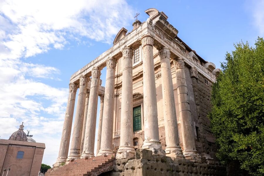 Rome: Colosseum and Roman Forum Access with Audio Guide App - Walking the Roman Forum and Via Sacra