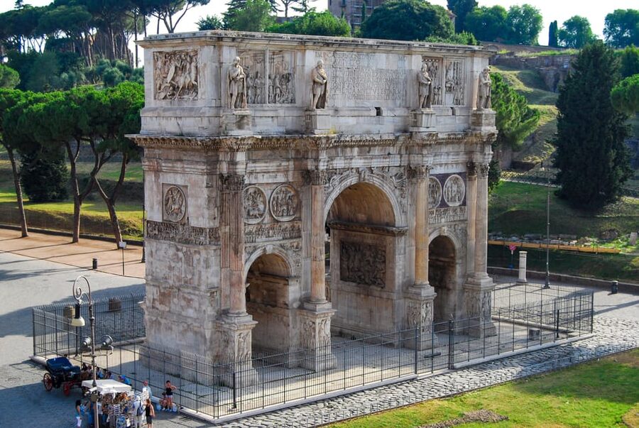 Rome: Colosseum & Forum Experience with Free Audio Guide App - Entering the Colosseum with timed access