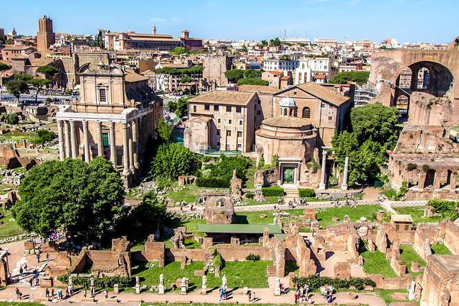 Rome: Colosseum, Forum forum + Audio Guide APP & Optional Arena - Entering the Colosseum and choosing Arena access