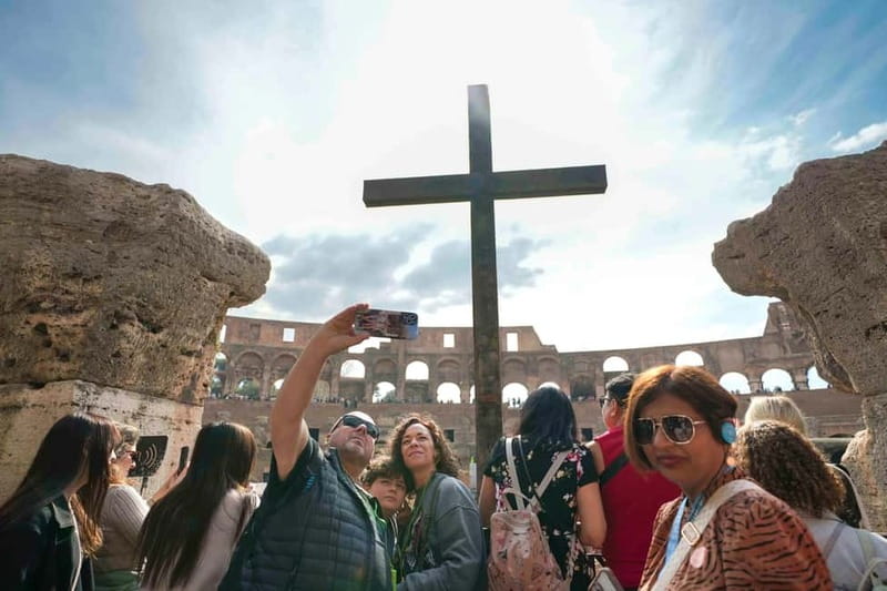 Rome: Colosseum, Forum, Palatine Hill Entry, and Audio Guide - Timing, documents, and what to carry