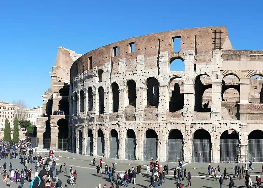 Rome: Colosseum, Forum & Palatine Ticket with Audioguide App - Entering the Colosseum on a timed ticket