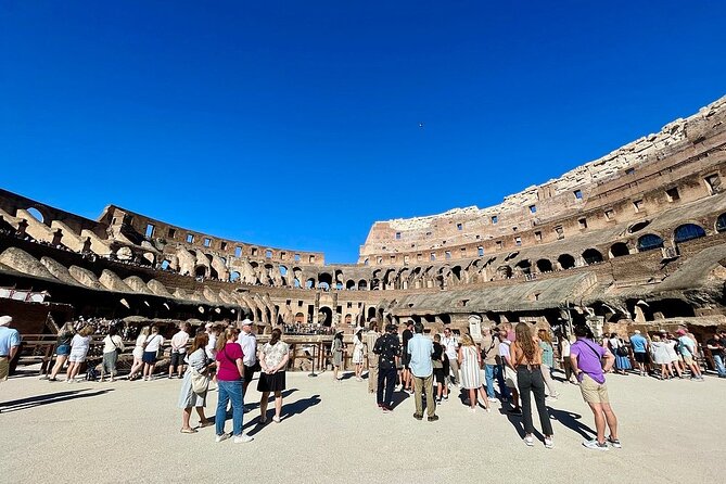 Rome: Colosseum, Roman Forum & Palatine Hill Visit + Audio Guide - Meeting the host near the Colosseum