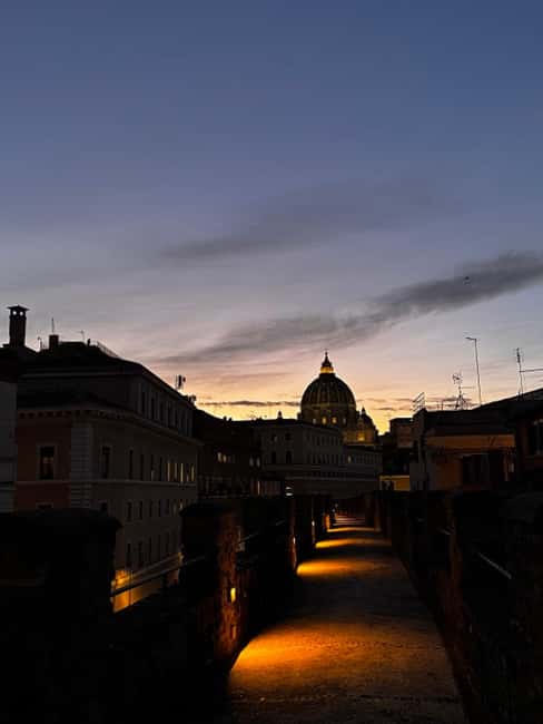 Rome: Evening Tour of Passetto di Borgo and Audio Guide App - Why the Passetto di Borgo is worth seeing at night