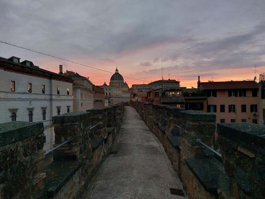 Rome: Evening Tour of Passetto di Borgo and Audio Guide App - Walking through the Passetto’s narrow corridor