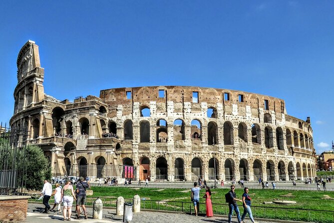 Rome: Hosted Access to the Colosseum with Audio Guide - What this Colosseum experience actually provides