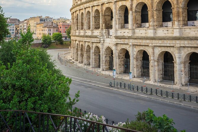 Rome: Hosted Access to the Colosseum with Audio Guide - Roman Forum: the bonus that deserves real time