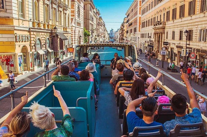 Rome Panoramic Bus Tour & Colosseum Arena Visit with Audio Guide - Why the audio format works well for independent sightseeing