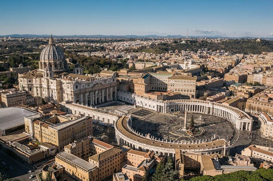 Rome: St.Peter's Basilica Audio Guide with Dome Tickets - Security comes before the sightseeing