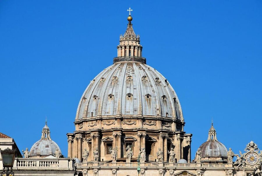 Rome: St.Peter's Basilica Audio Guide with Dome Tickets - Inside St. Peter’s Basilica with an audio guide