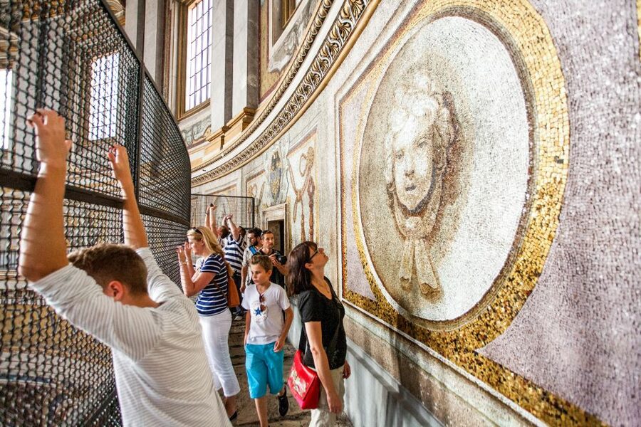 Rome: St. Peter's Basilica & Dome Entry Ticket & Audio Tour - Exploring the basilica after the dome