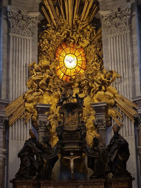 Rome: St. Peter's Basilica Entry Ticket and AudioGuide - St. Peter’s Square and the Security Queue