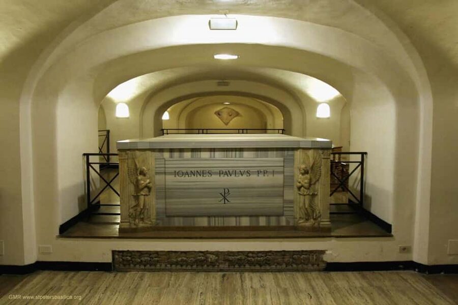 Rome:St. Peter's Basilica Hosted Entry + Official Audioguide - Michelangelo’s Pietà is the essential first stop