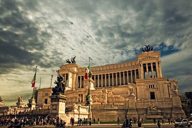 Rome Walking Tour with Audioguide on Your Smartphone - Ending at the Colosseum