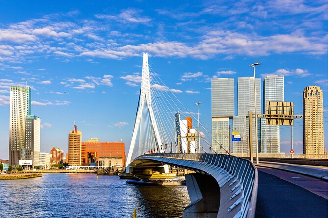 Rotterdam Scavenger Hunt and Highlights Self Guided Audio Tour - Cube Houses and Rotterdam’s Creative Finish