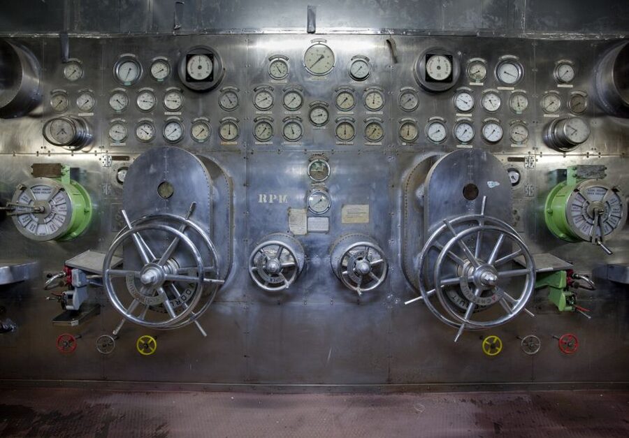 Rotterdam: Steamship Rotterdam Audio Tour Entry Ticket - The engine room for ship and engineering fans