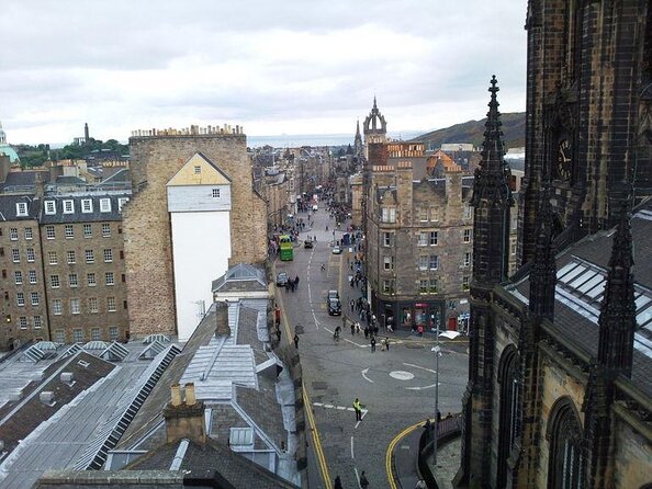 Royal Mile, Edinburgh Walking Tour with Audioguide - Starting beside Holyrood Abbey