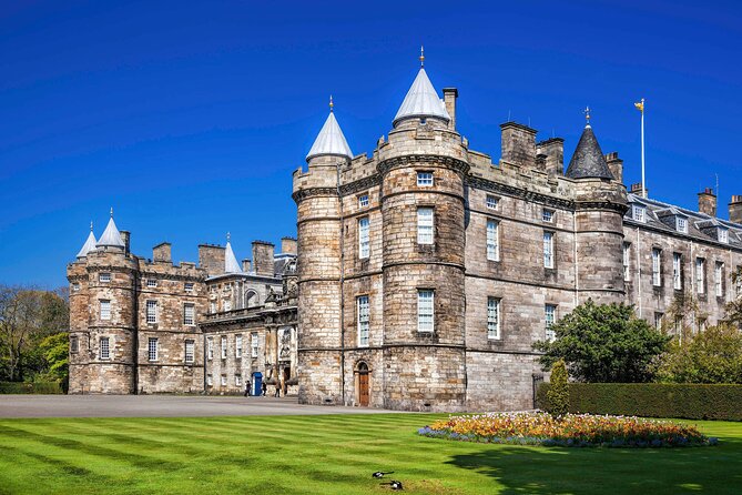 Royal Mile, Edinburgh Walking Tour with Audioguide - Canongate Kirk and the Mercat Cross