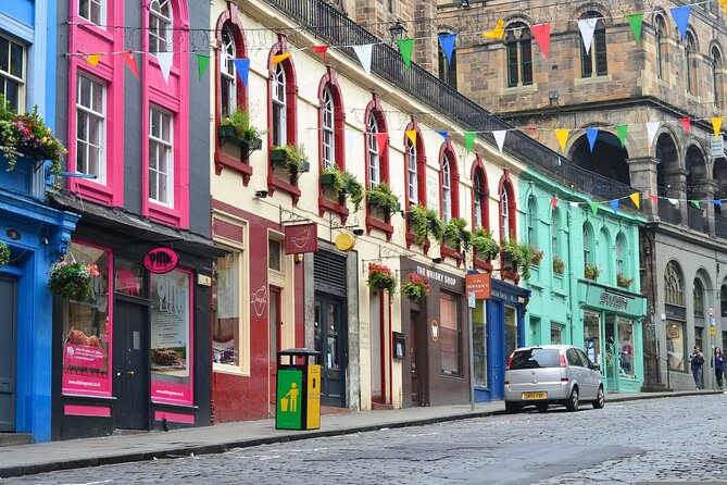 Royal Mile, Edinburgh Walking Tour with Audioguide - Tolbooth Kirk, the Whisky Museum, and the Witches’ Well