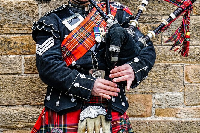 Royal Mile, Edinburgh Walking Tour with Audioguide - John Knox’s House and Paisley Close
