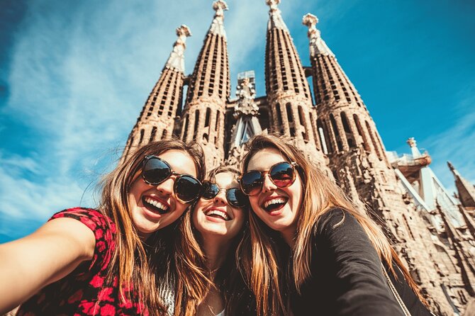 Sagrada Familia External Audio Tour - The 3 Iconic Facades - Why this short Sagrada Família walk works