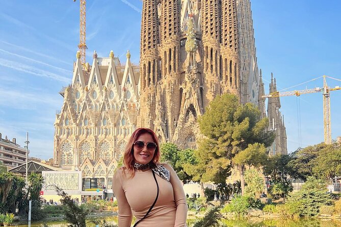 Sagrada Familia Skip The Queue With Audio Guide Tour - Arriving at Carrer de Mallorca 401