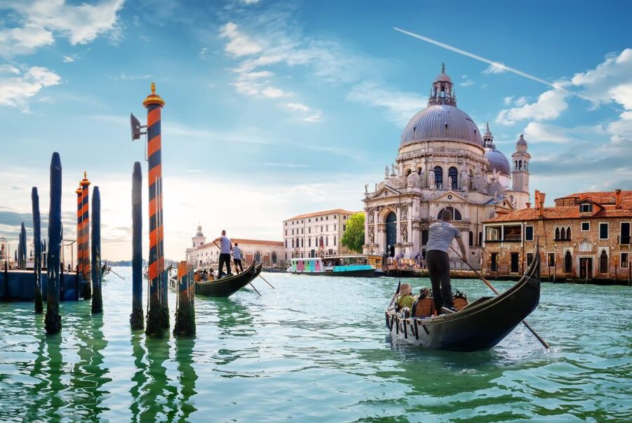 Saint Mark Basilica Priority Access & Audio Guide Option - Meeting Under the Blue Clock Tower