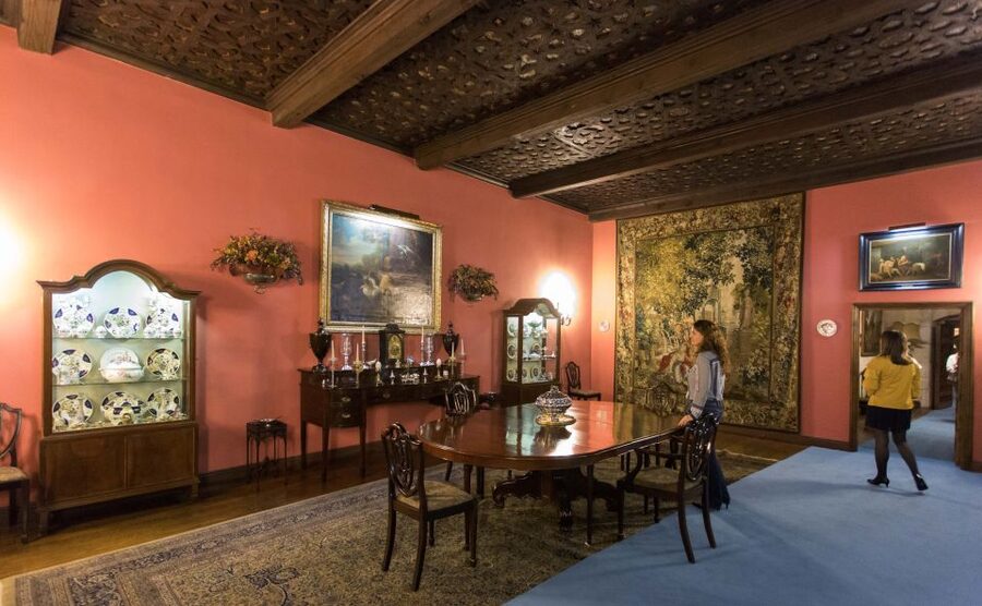 Salamanca: Monterrey Palace Audio-Guided Tour - Who Will Enjoy This Palace Most
