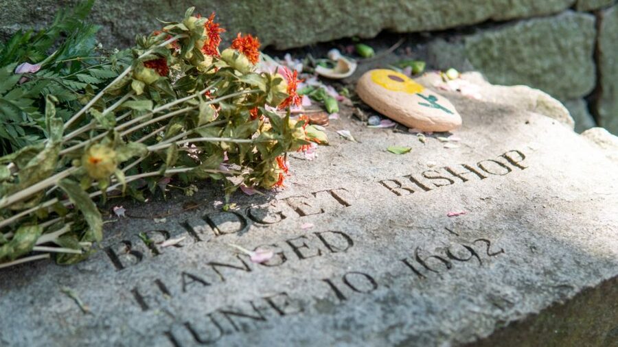 Salem: Self-Guided Scary Ghosts & Witch Trials Audio Tour - Ghosts, Ghouls, and Shadow People
