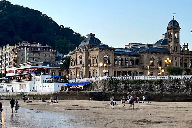 Sampling San Sebastián's History: A Self Guided Audio Tour - Hotel Maria Cristina and the city’s formal side