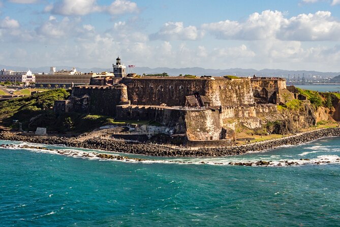 San Juan Self-Guided Walking Audio Tour - Plaza Colon and the first fortification views