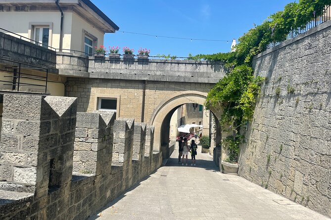 San Marino: A Self Guided Audio Tour - Piazzetta del Titano and the story of public life