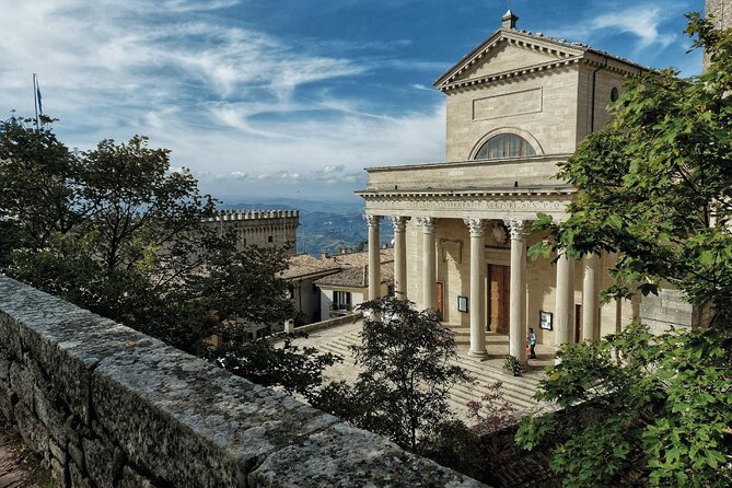 San Marino Walking Tour with Audio and Written Guide - Piazza della Libertà, the civic heart