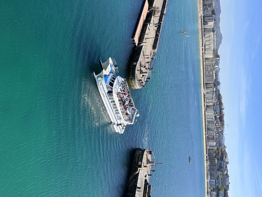 San Sebastian: Sustainable Catamaran Cruise with Audio Guide - Setting out from the traditional harbor