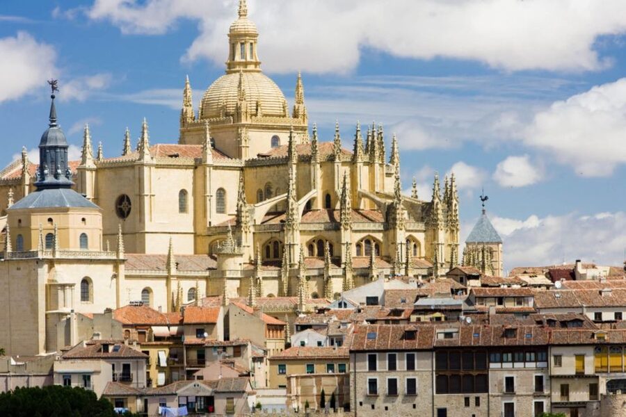 Segovia: Self-Guided Audio Tour on Your Phone - The Cathedral, where Segovia’s skyline changes
