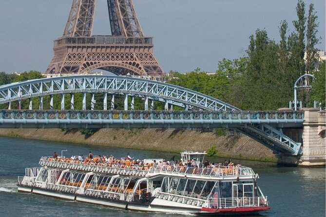 Seine River Cruise flexible ticket with Audio in Paris - 1 Hour - What you see during the one-hour route