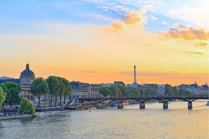 Seine River Cruise flexible ticket with Audio in Paris - 1 Hour - A clean, modern boat with simple refreshments